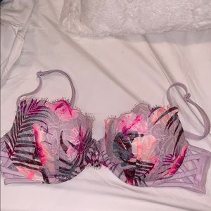 32 d pink girly victoria’s secret bra